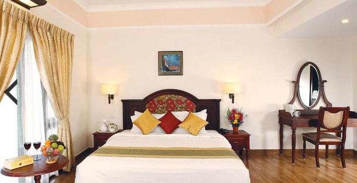Grand Thekkady Hotel Kumily ภายนอก รูปภาพ
