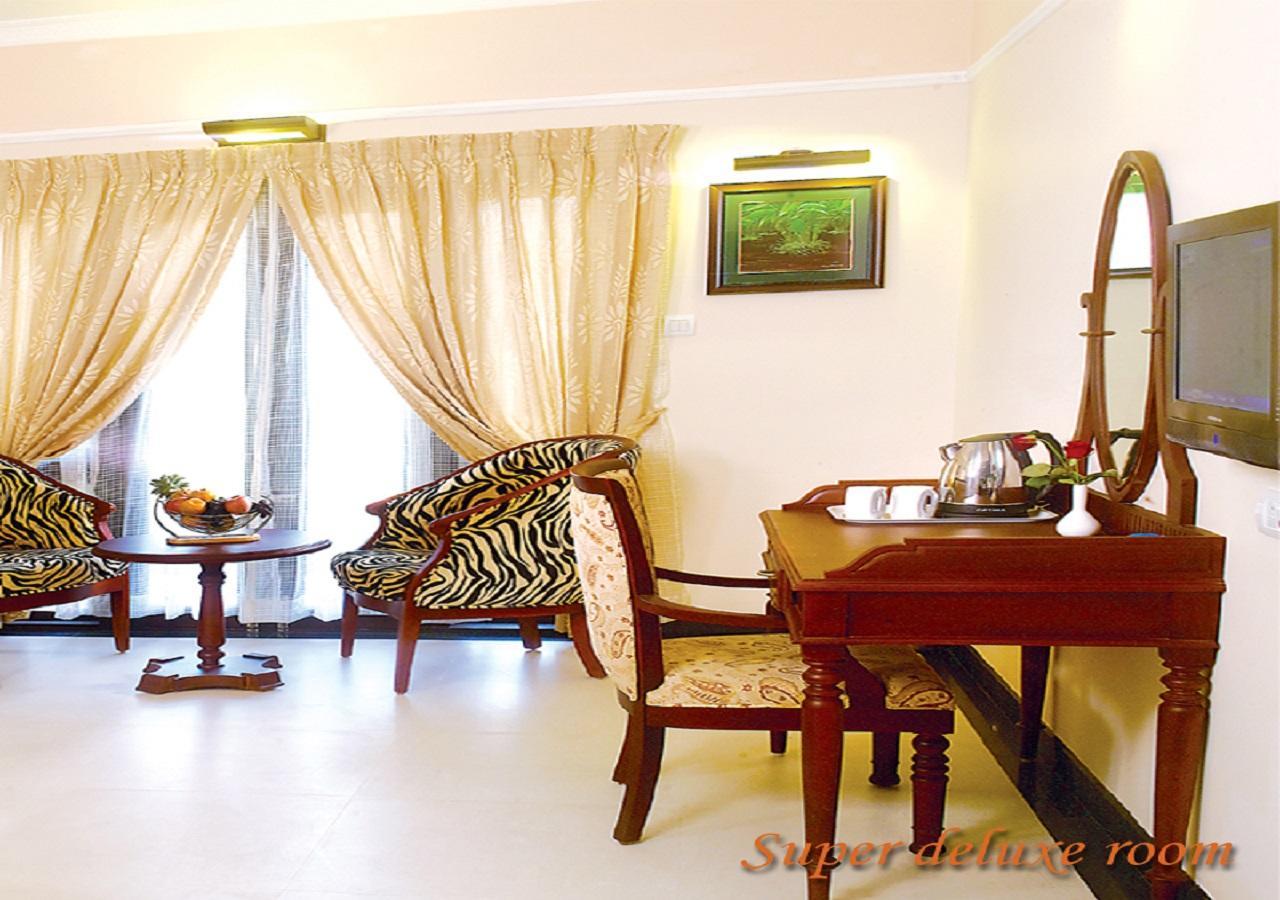 Grand Thekkady Hotel Kumily ภายนอก รูปภาพ