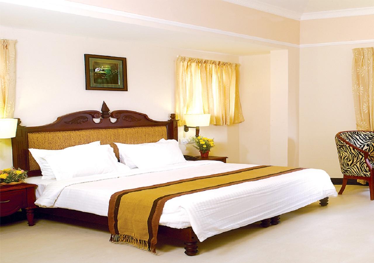 Grand Thekkady Hotel Kumily ภายนอก รูปภาพ