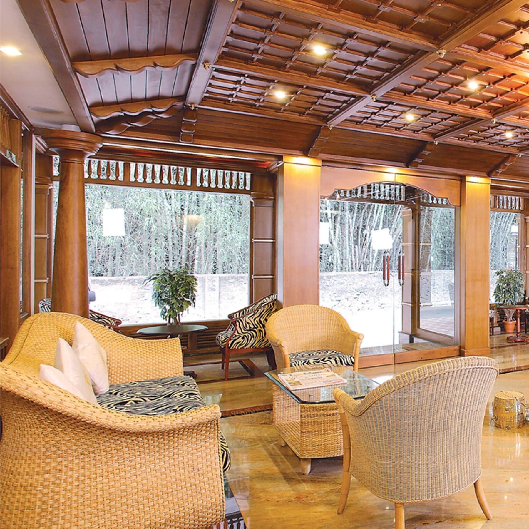 Grand Thekkady Hotel Kumily ภายนอก รูปภาพ