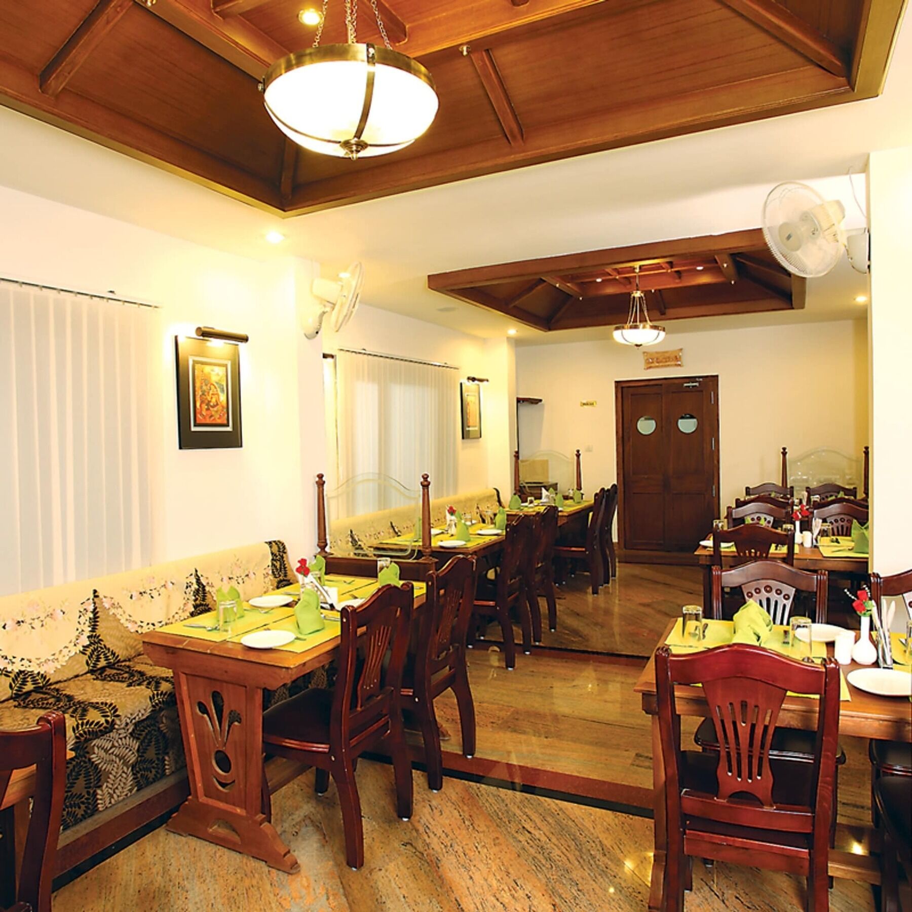 Grand Thekkady Hotel Kumily ภายนอก รูปภาพ